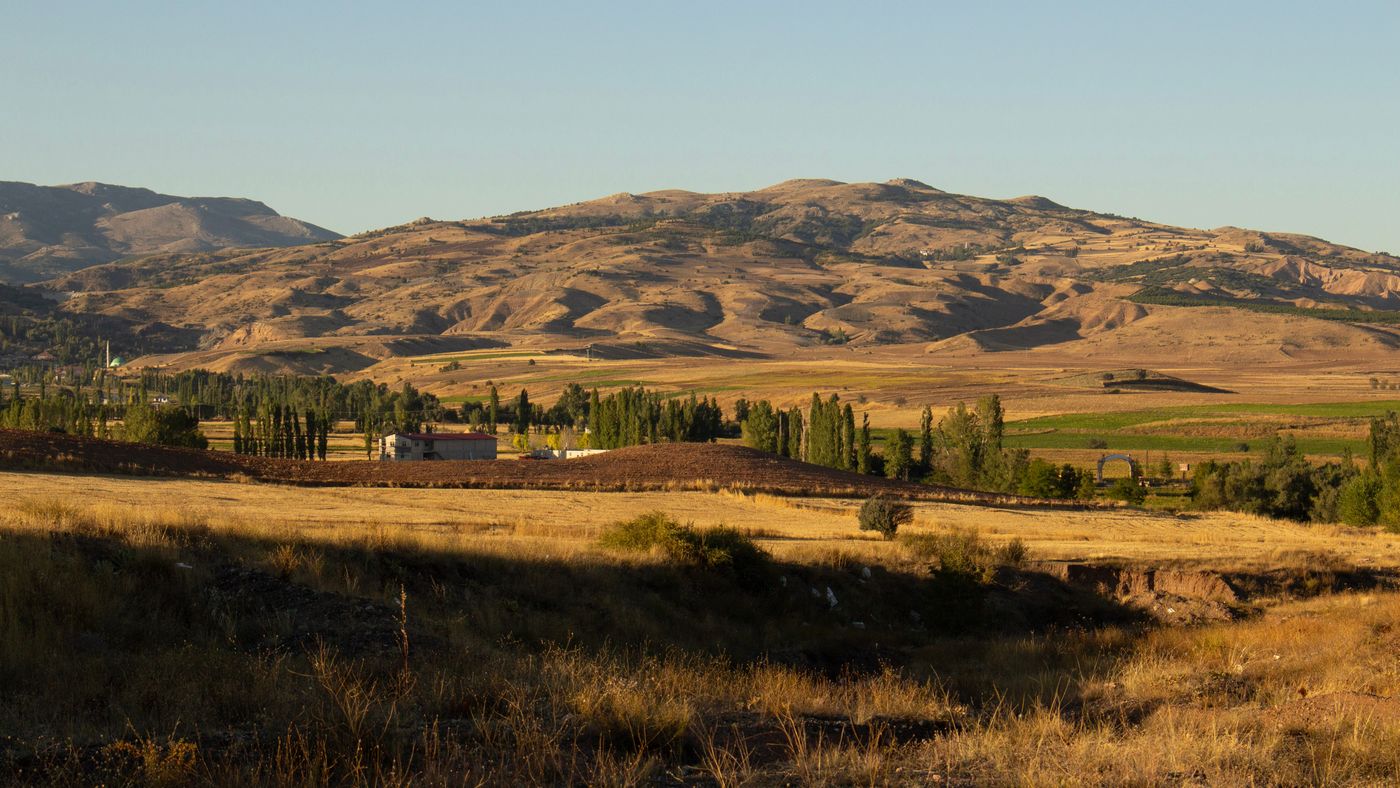 Paisaje de campo y monte en España